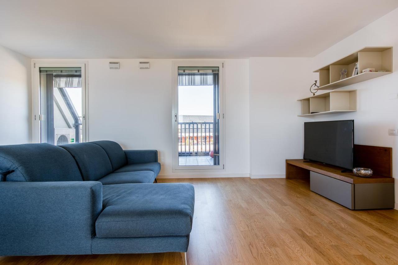 Modern Apt With Terrace, Wifi & Ac Milano Ngoại thất bức ảnh